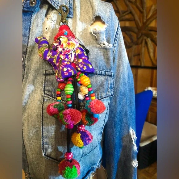 SOLD Pom Pom Lucky Elephant Keychain 🐘❤️ Handbag and Clothing Accessory - Picture 6 of 6
